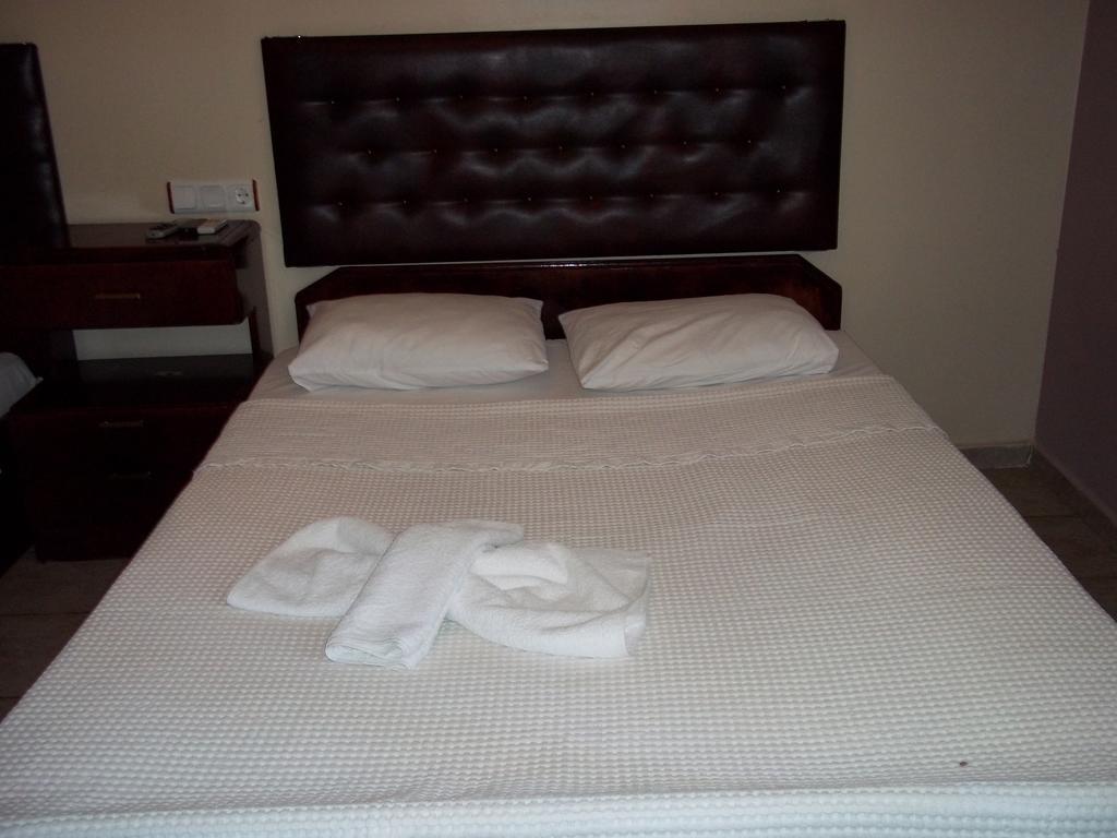 Erciyes Apart Hotel Fethiye Habitación foto